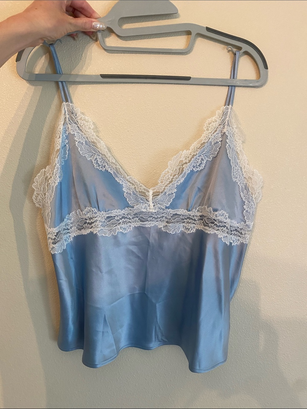 NWT Wilfred satin cami